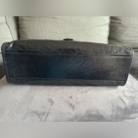 YSL MEDIUM NIKKI TOTE - EXCELLENT CONDITION!! - Picture 10 of 14